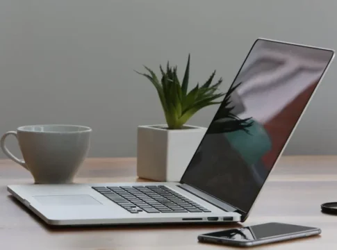 A Complete Guide to Choosing Reliable Refurbished Laptops